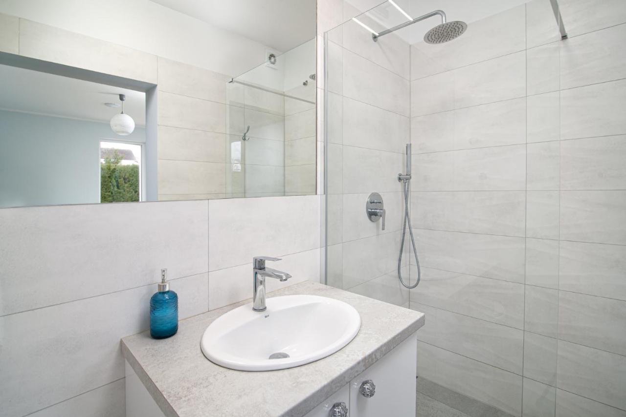 Roza Baltyku - Apartamenty I Pokoje A Debki Exterior photo